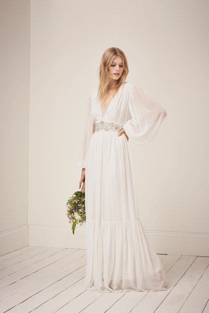 Featured image of post Grecian Wedding Dress With Sleeves : If you&#039;re thinking about raising the hemline on your big day, all the inspiration you wedding gowns.